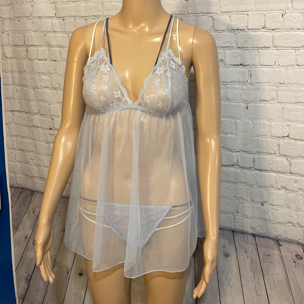 NWOT Victoria’s Secret 2 Piece Powder Blue Negligee SZ MD